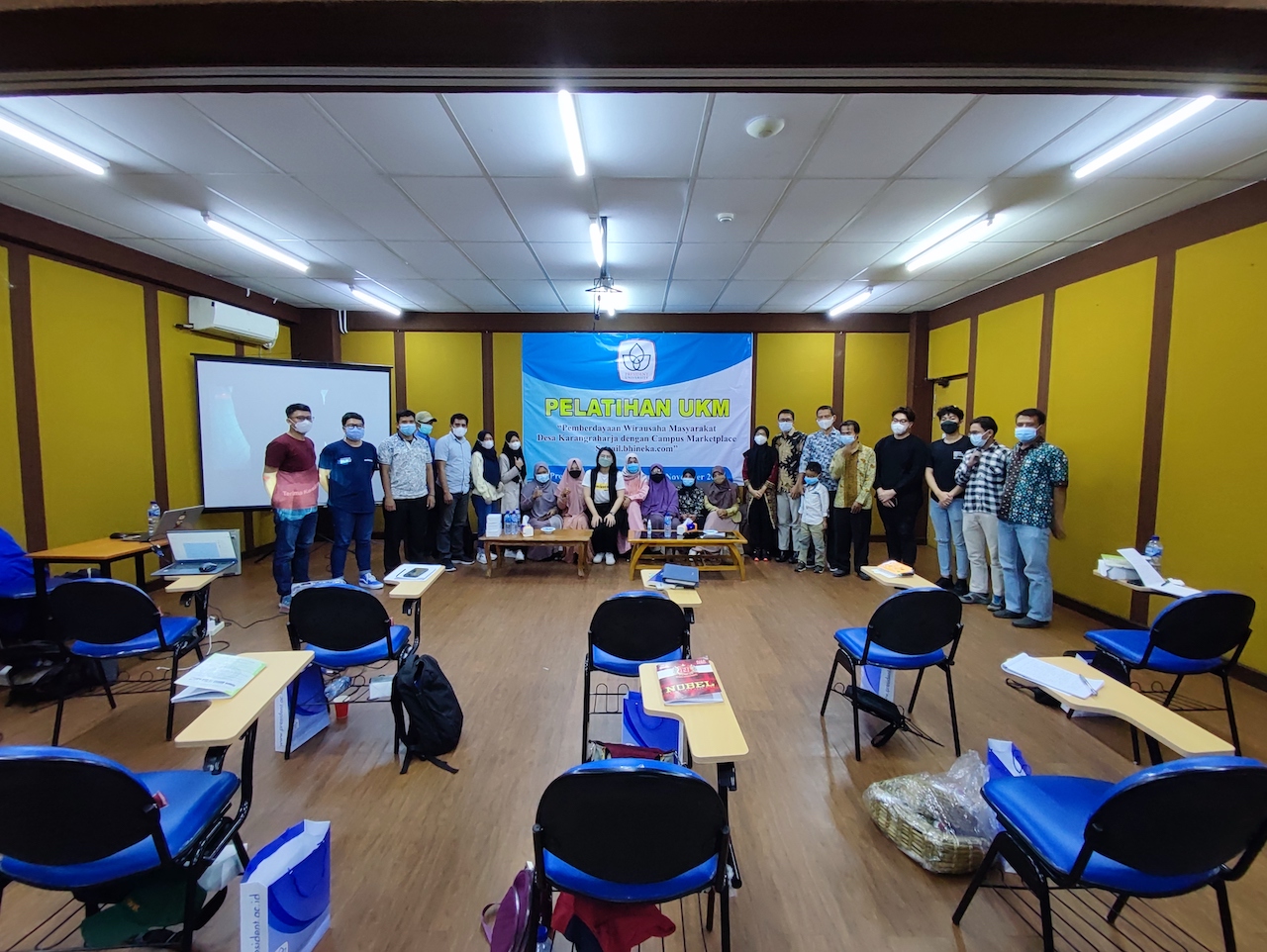 Bhinneka dan PresUniv Latih UMKM