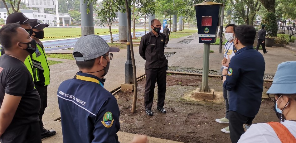 Smart Pole di Lapangan Gasibu dan GOR Saparua